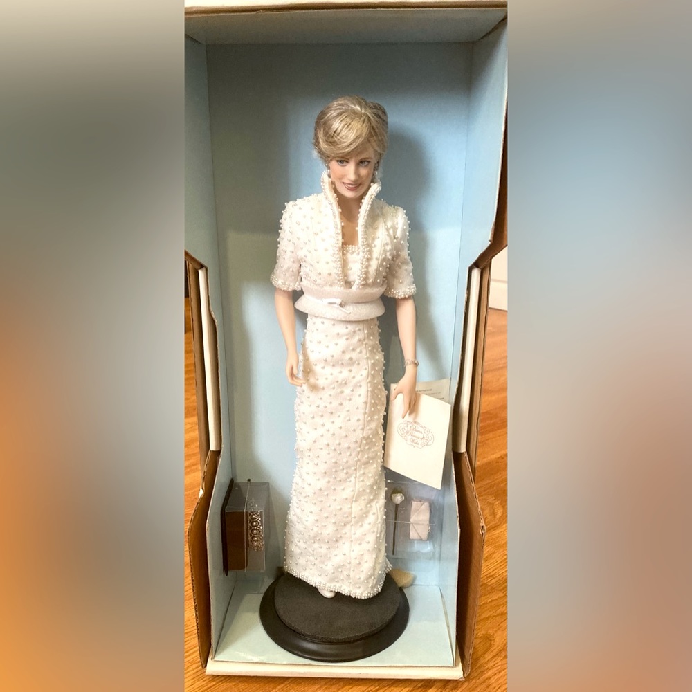 Vintage Princess Diana Of Wales Porcelain Doll in Box